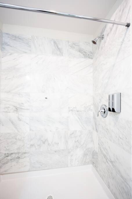 Luxurious Furnished Studio W Full Kitchen In Sd San Diego Exterior photo
